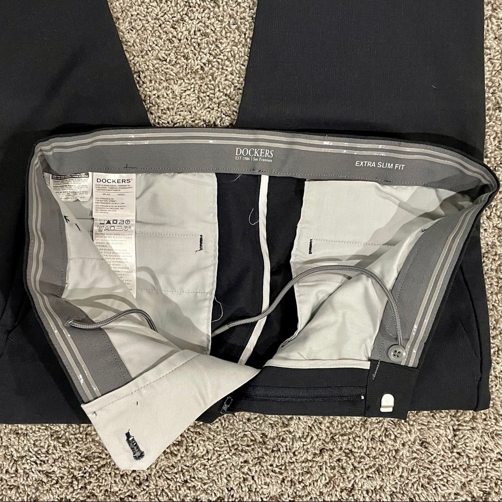 Men’s Dockers Alpha Pants w/ Smart 360 Flex, 34x32 - Picture 7 of 12